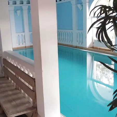 호텔 Styria Hotel Chvalovice 3*